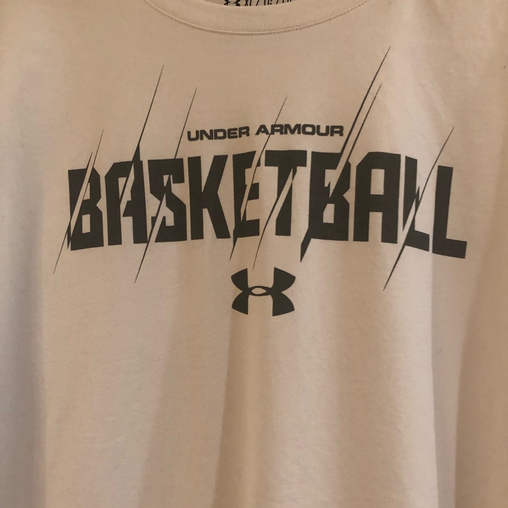 Under Armour Men’s T-Shirt XL Loose fit